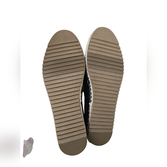 TOMMY BAHAMA Selena Ladies Black SLIP ON SHOES SZ 8M - Picture 4 of 5